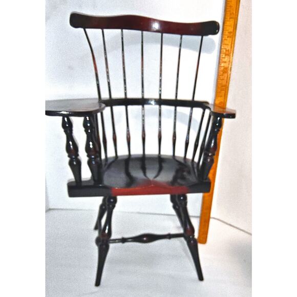 Vintage Windsor Style Spindle Fan Back Arm Desk Chair for Doll/Bear FLAWED - Picture 8 of 12